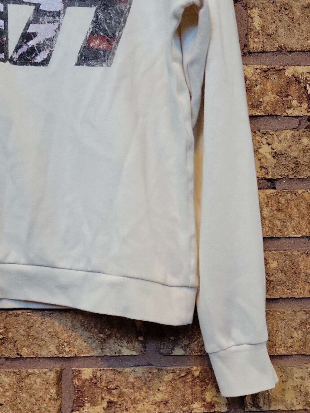 Kiss Graphic Sweatshirt Cotton Blend Casual Size Medium - Picture 5 of 9